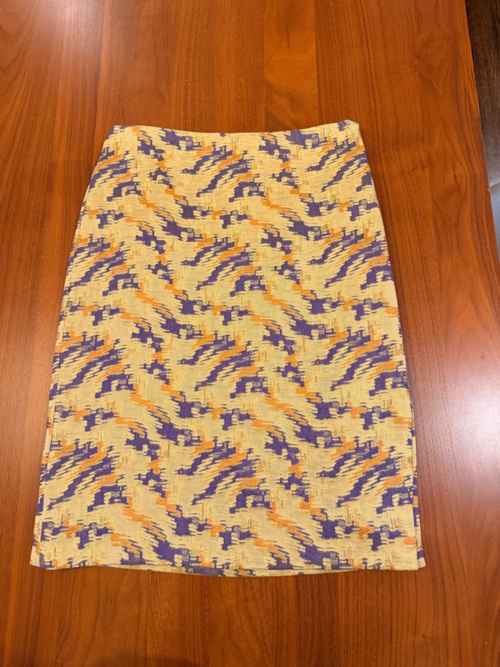 NWT DRIES VAN NOTEN
Printed Skirt In Yellow and violet Viscose